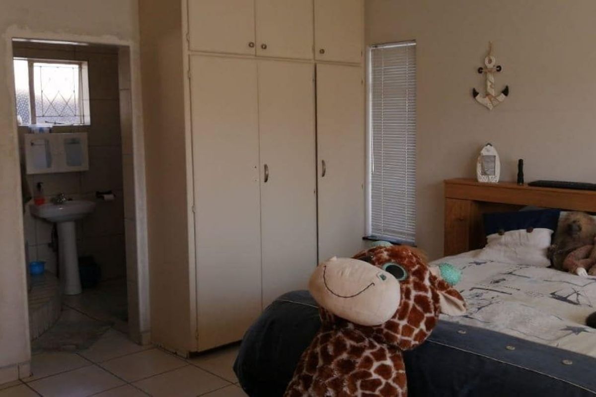 3 bedrooms House in DUNDEE. - Photo 4