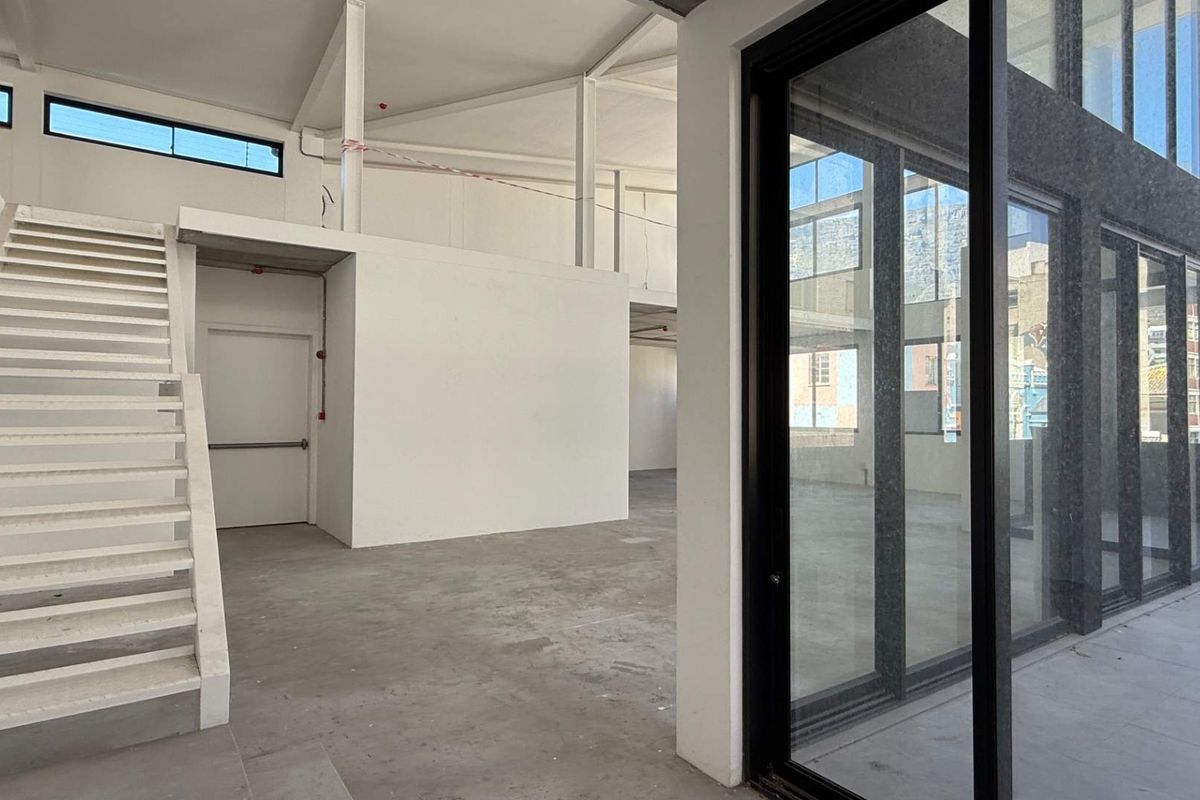 330m2 double volume space ideal for restaurant, wellness, or creatives to let in Gardens - Photo 5