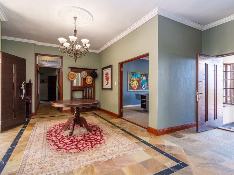 Endless views, Endless possibilities: Your new home awaits! - Photo 10