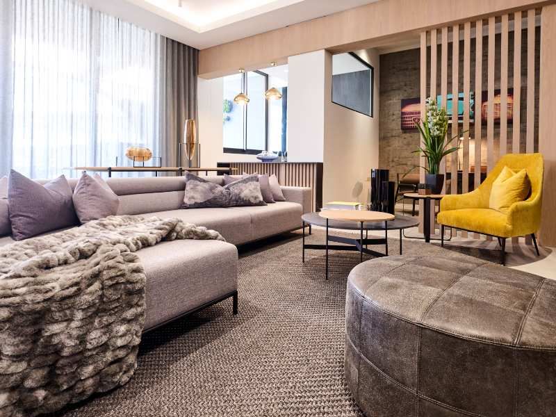 Exquisite Penthouse Oasis - Photo 10