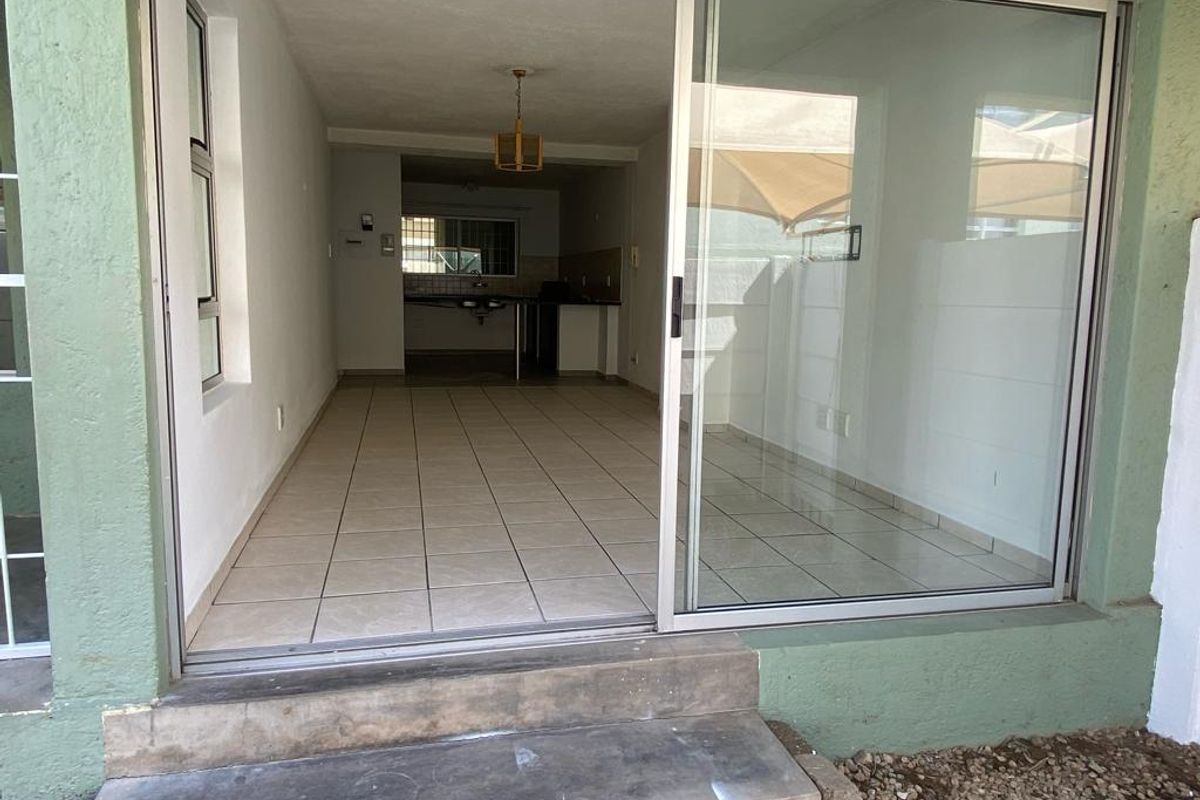 3 Bedroom Ground Floor Unit For Sale - Photo 5