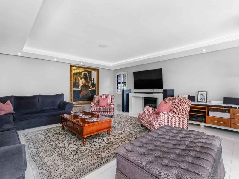 A PRIZED PROPERTY READY FOR ITS NEXT OWNERS BOASTS A FLEXIBLE LAYOUT AND IS TASTEFULLY DESIGNED WITH CAPTIVATING DETAIL - Photo 8