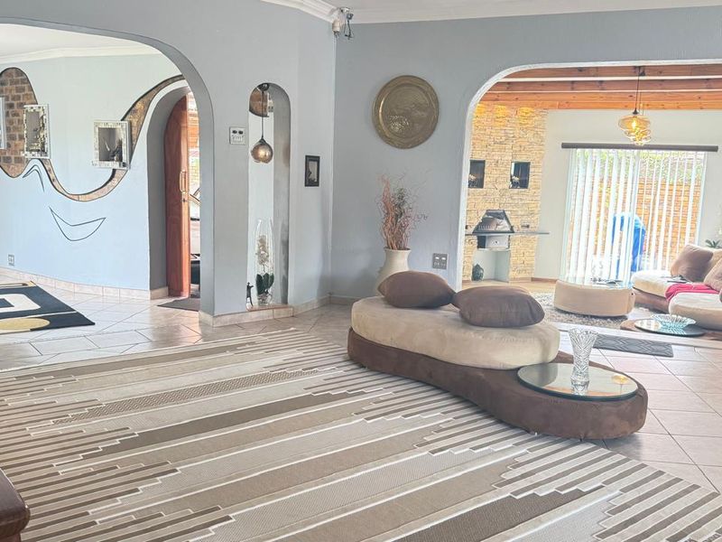 Discover your dream home in the heart of Bloubosrand - Photo 5