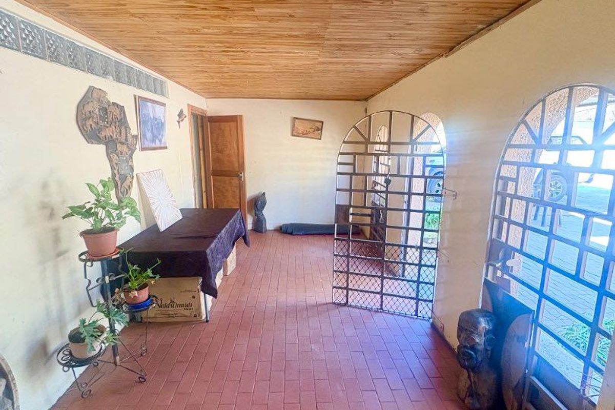 4 Bedrooms House For Sale in Okahandja - Photo 5