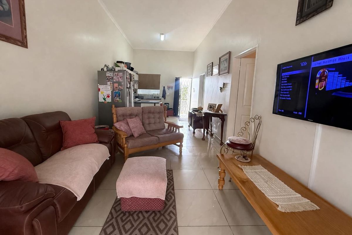 2 Bedroom Townhouse for Sale in Kleine Kuppe - Photo 5