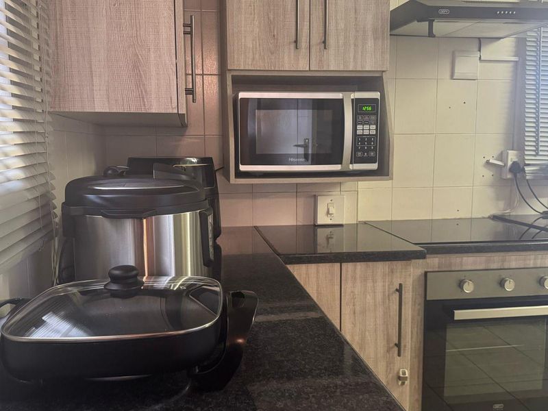 House with a flat for sale in Homevale - Photo 6