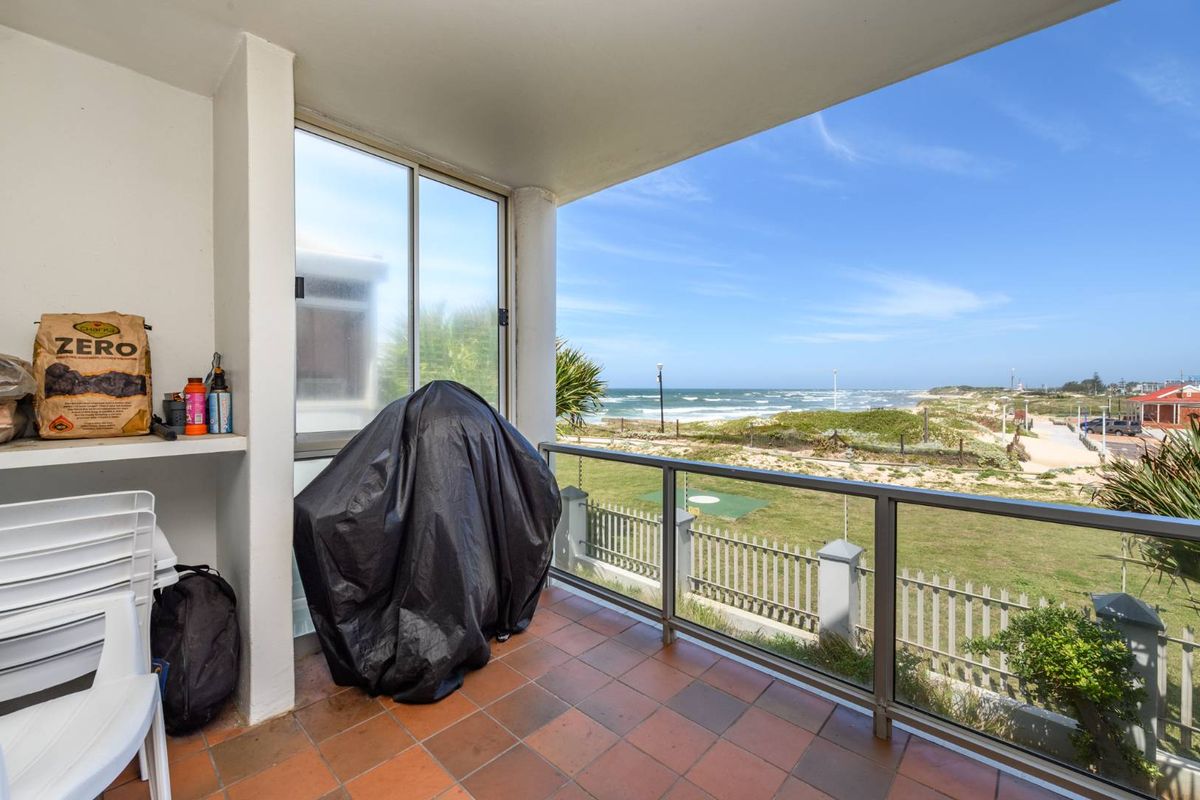 Uninterrupted Views! - Photo 5