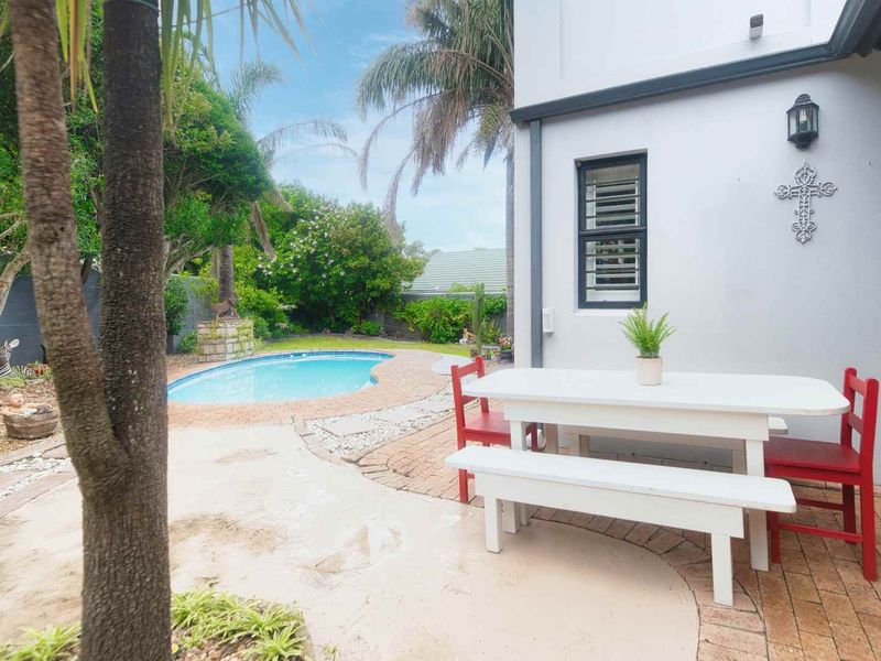 LARGE RESIDENTIAL HOME FOR SALE - Photo 8