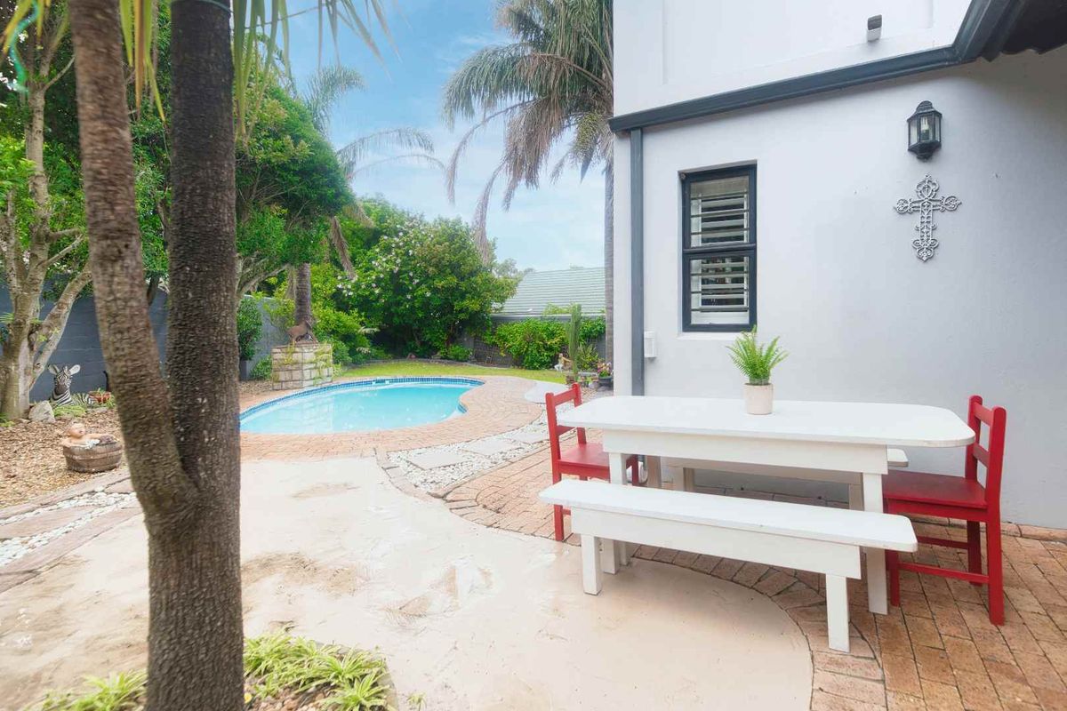 LARGE RESIDENTIAL HOME FOR SALE - Photo 3