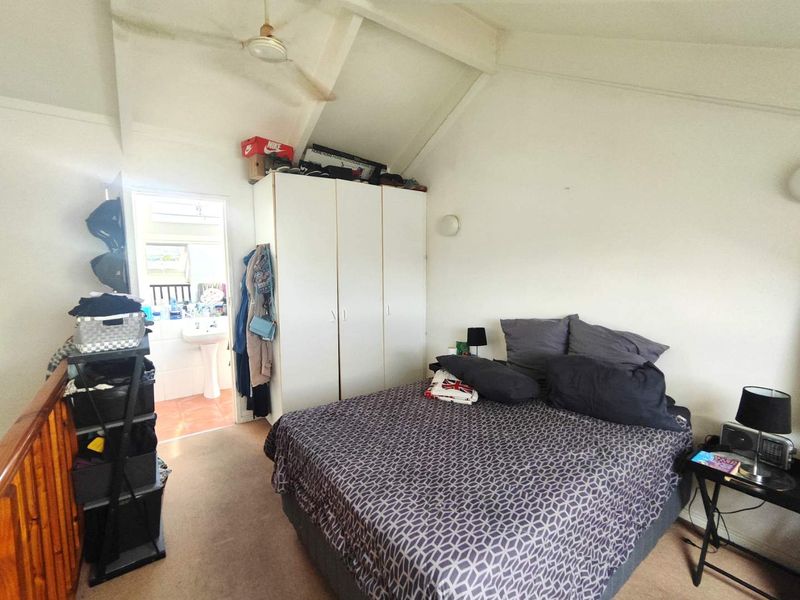 1 bedroom loft style apartment in Plumstead - Photo 9