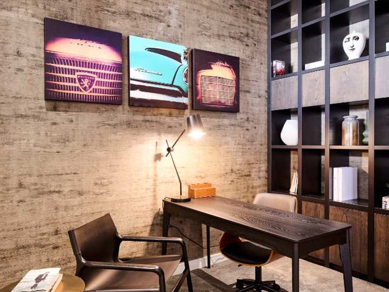 Iconic Luxury - Photo 9