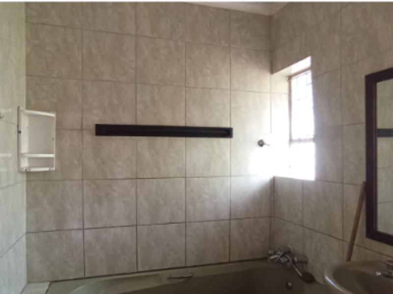 "Helloise 3-Bed: Perfect Location Near Everything You Need!" - Photo 7