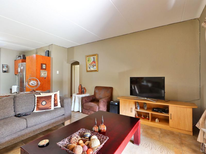 Best Value 2 beds, 2 baths, garage - Photo 3