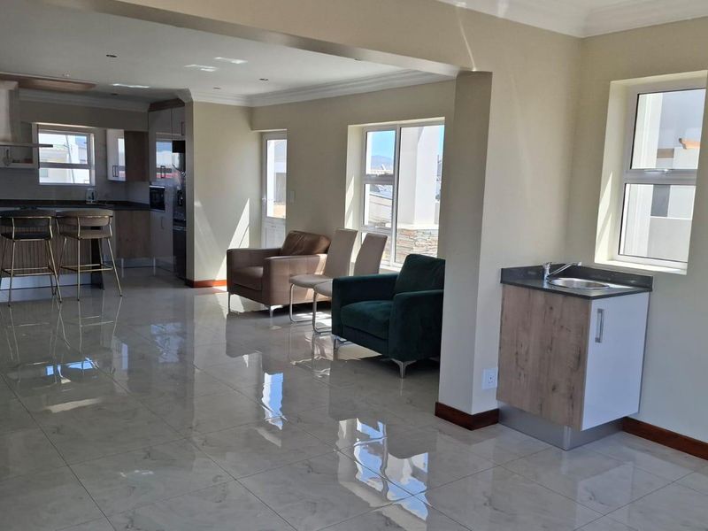 Chic Coastal Home: Style and Comfort in Witsand - Photo 7