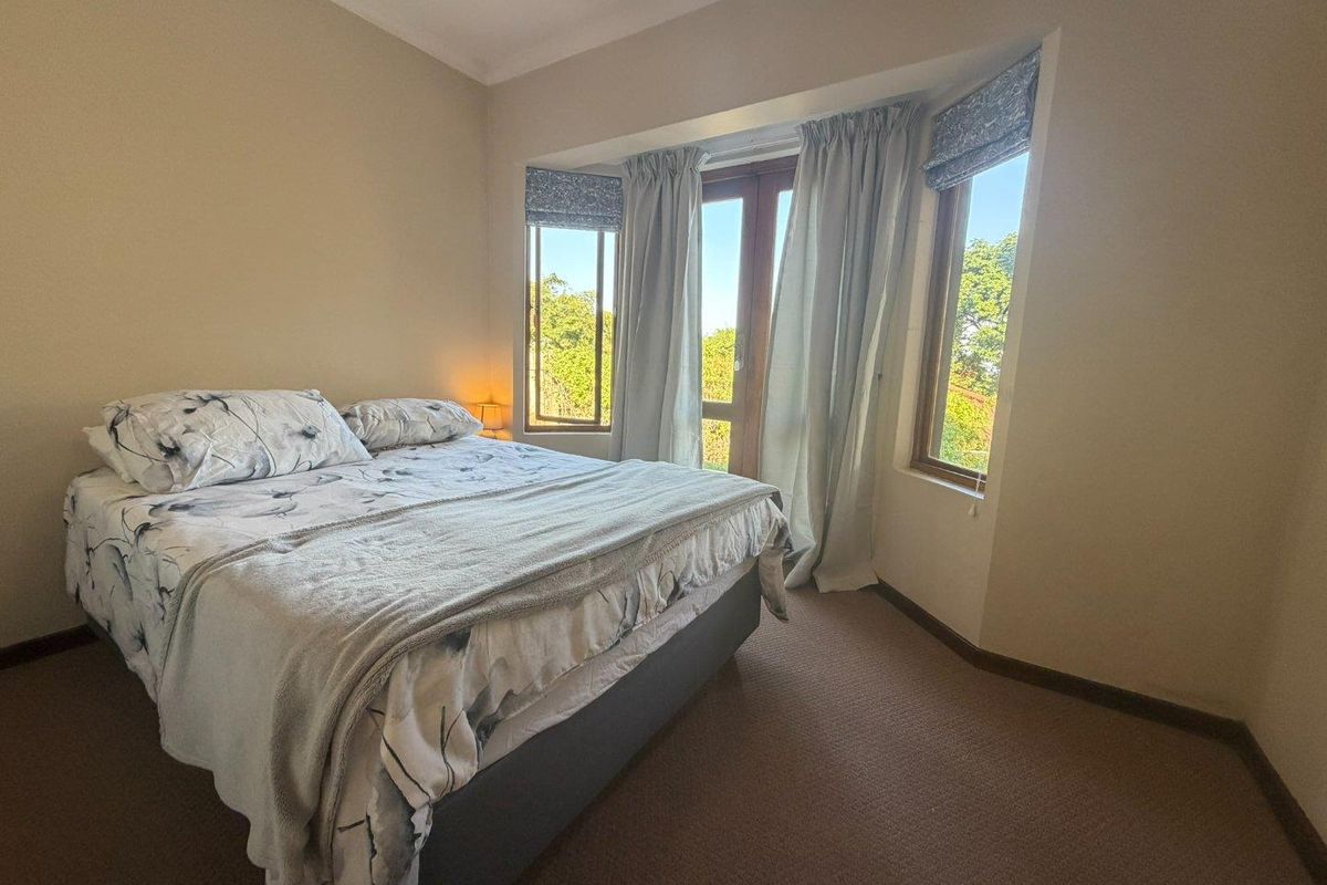Fully Furnished 3-Bedroom Home to Rent in Seaward Estate - Photo 4