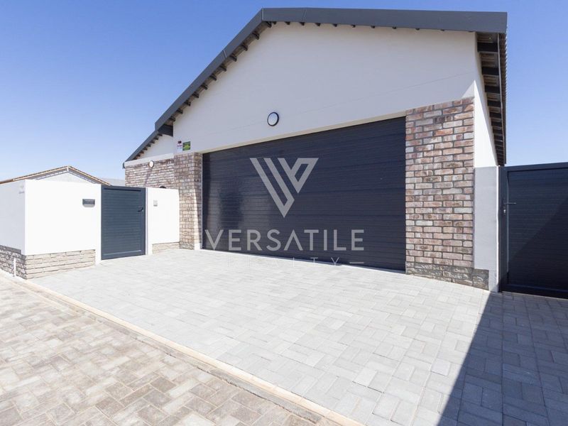 Modern Freestanding Home / High-End Finishes - Under Construction - Photo 3