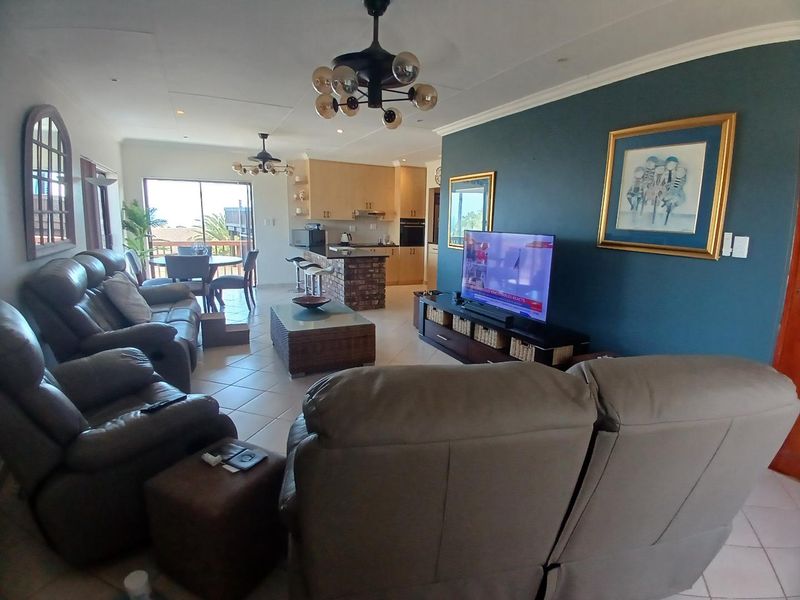 Stunning Modern Home with Sea View - Photo 3