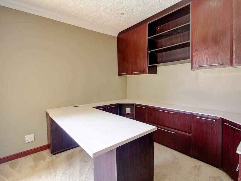 Luxurious Freestanding Home with Modern Finishes and Poolside Oasis - Photo 10