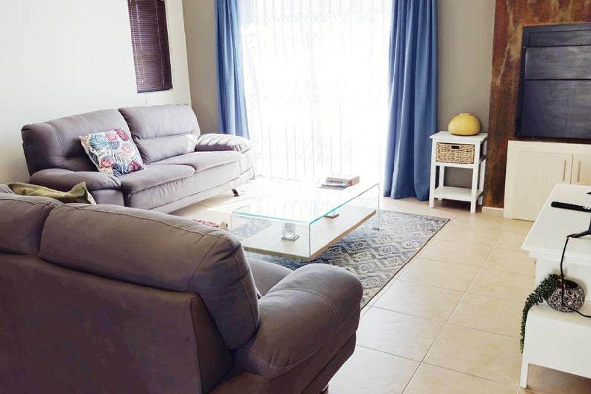 Swakopmund- To Let-N$18 000 - Photo 5