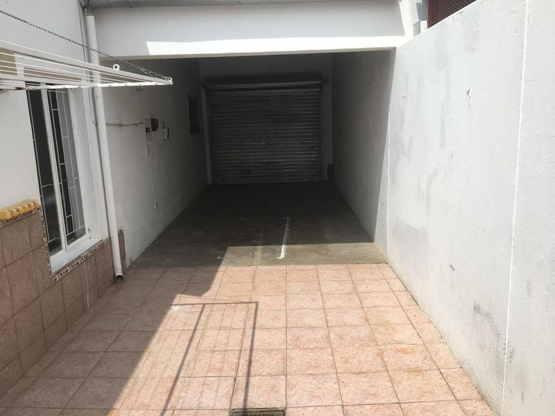 Townhouse in Avis for Sale | N$ 2 000 000 - Photo 9