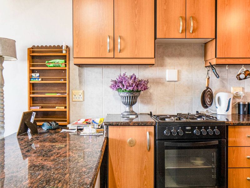 Furnished on the beach - Photo 8