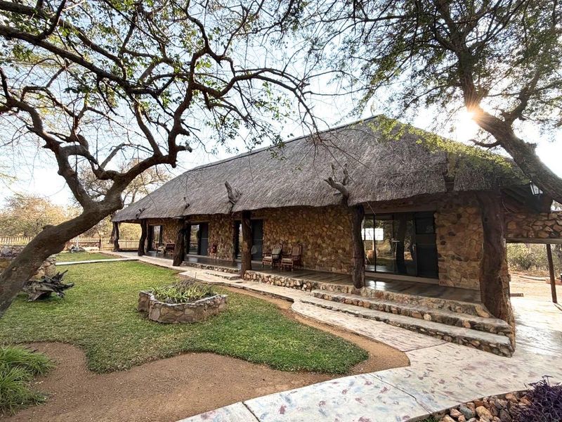Commercial Lodge in Hoedspruit for sale – Dual mandate - Photo 2