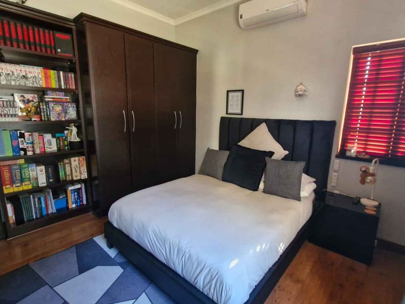 IMPECCABLE FAMILY HOME - Photo 8