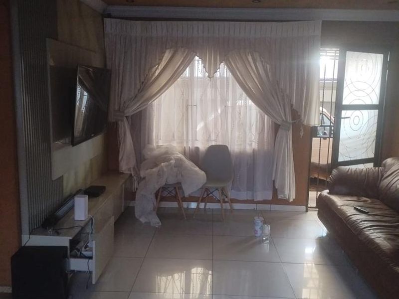 3 Bedroom in Mamelodi - Photo 6