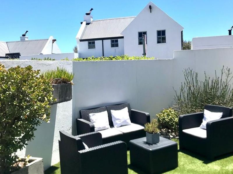 Furnished 3 Bedroom Townhouse to rent in Kingshaven - Photo 4