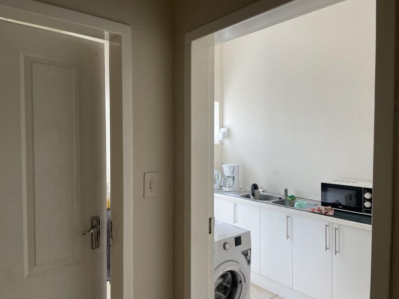 Huge property in Windhoek City Centre Office zoned! - Photo 9