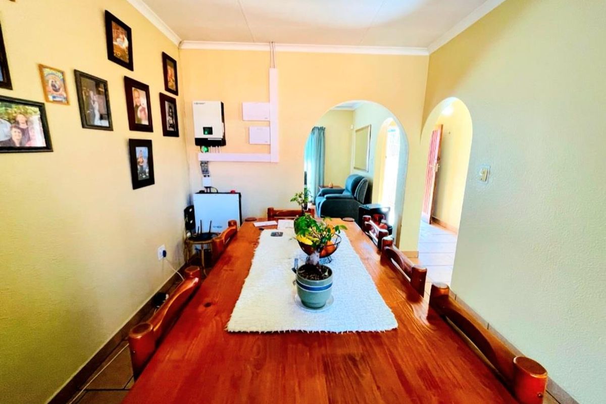 Move-in ready - Photo 5