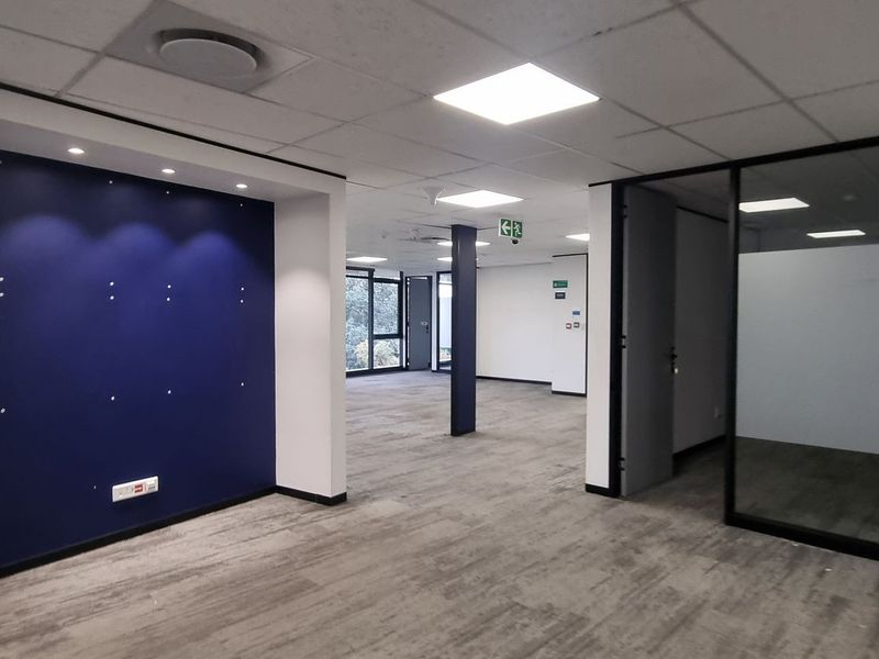 1 530m2 Irene Centurion Office To Let - Photo 2