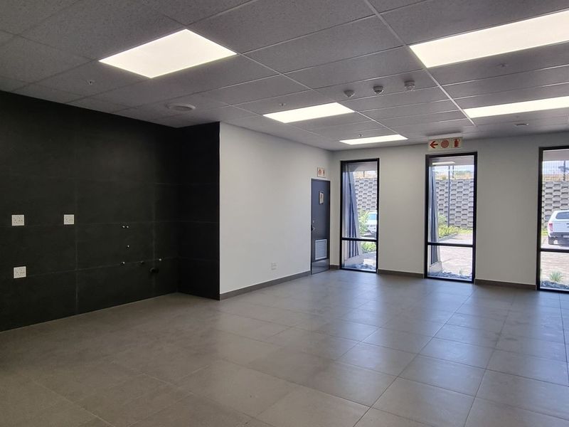 4 883m2 Waterfall Logistics Park Midrand Warehouse To Let - Photo 5