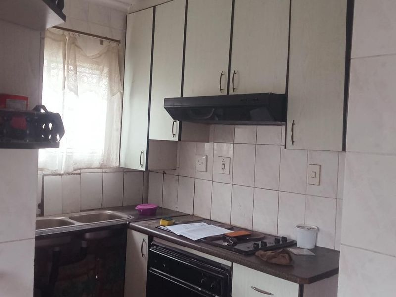 FINDYOUR INVESTMENT PROPERTY IN THIS 3 BED WELL PRICED!!!! - Photo 8