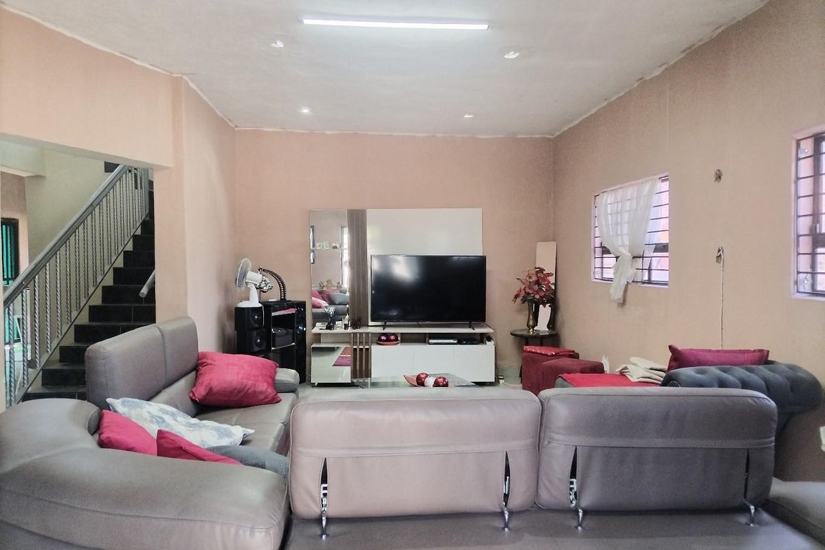 This House has endless opportunities, Best for a big family or investment purposes - Photo 5