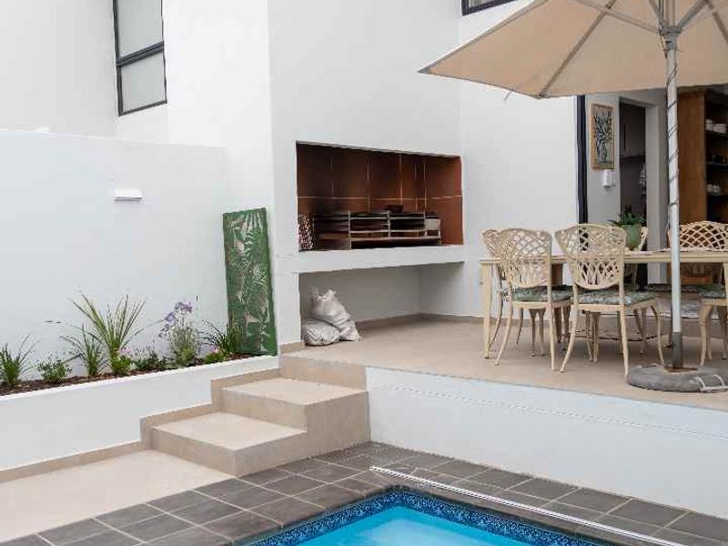 Luxury Beachfront Apartment for sale at Dolphin Beach - Photo 2