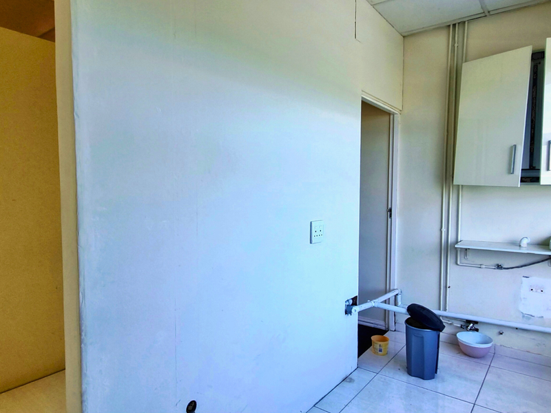 Commercial Space to Rent – Umhlanga – Flexible Layouts, Signage Options, Parking - Photo 4