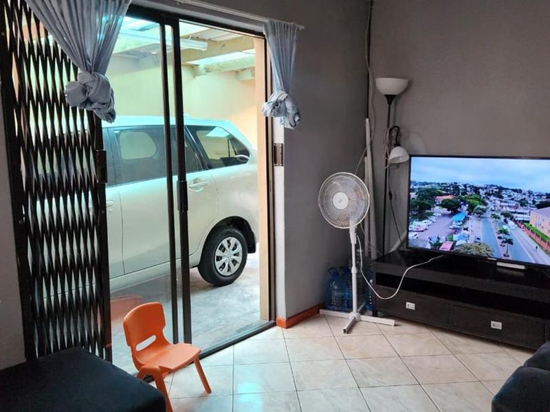 Charming Family Home with Income Potential in iLitha Park, Khayelitsha - Photo 8