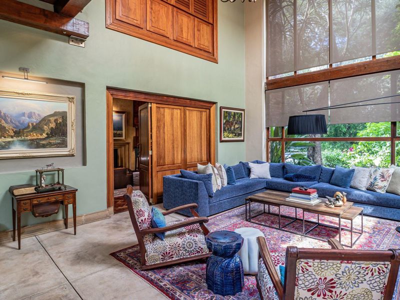 Exceptional Lodge-Style Residence with Cottages - Photo 2