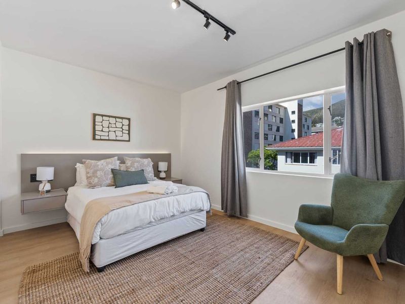 SIX MONTHS OF BLISS IN SEA POINT! - Photo 3