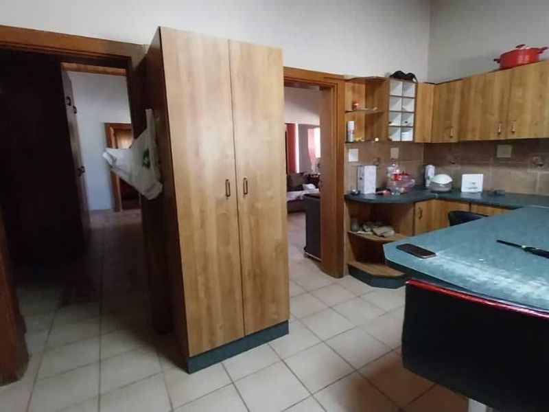 Okahandja Oasis: Spacious Living with Rental Options - Photo 6