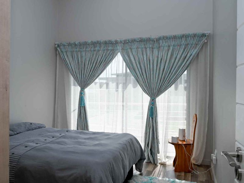 Magnificent Modern 4 Bedroom, 3,5 Bathroom House to Rent in the sought after Six Fountains Estate. Ideal for the Executive or an Embassy. - Photo 10