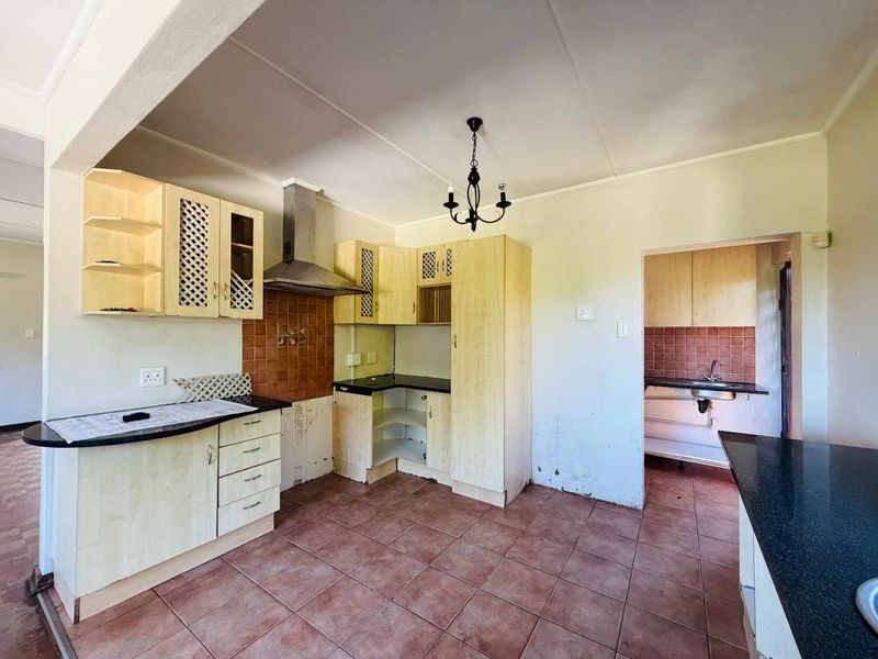 Hendra - Renovators Dream in Parkhill with endless Potential - Photo 6