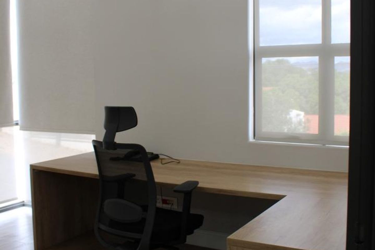 Windhoek West Office Building to Let - Photo 2