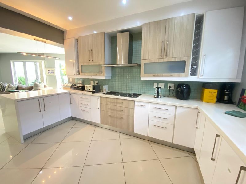 Exclusive Full Title Cluster Living in the Heart of Sandown - Photo 8