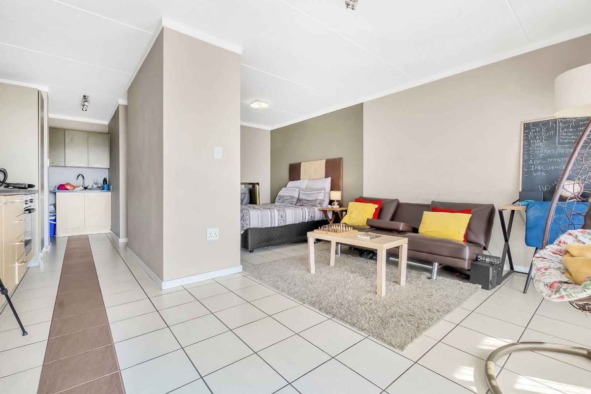 UPMARKET STUDIO APARTMENT - Photo 4