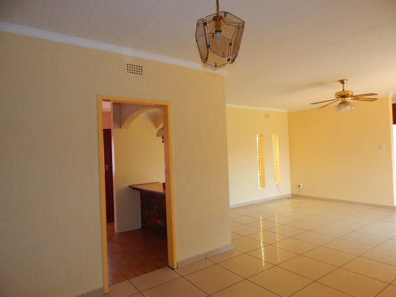 House Available for Rent - Photo 4