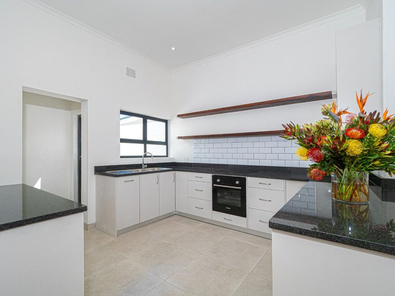 Charm and grace with lots of space. - Photo 8