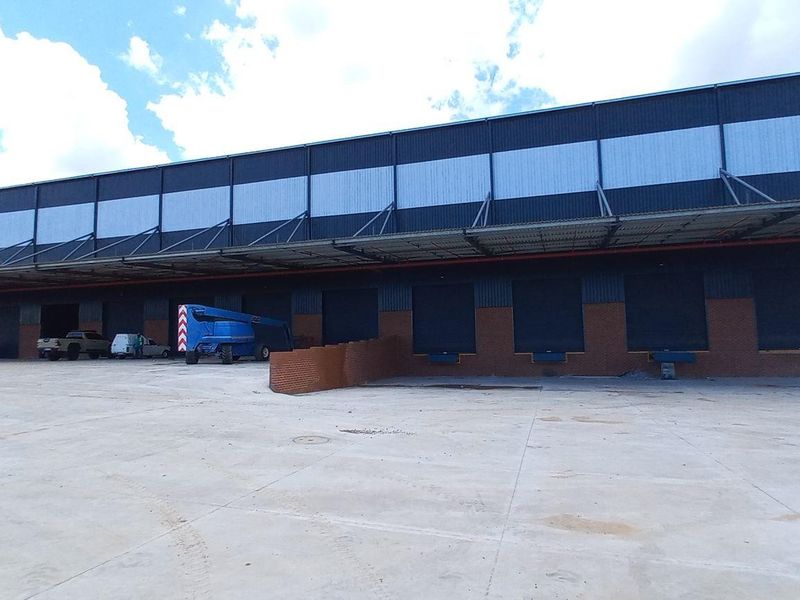 7 731m2 North Riding Warehouse To Let - Photo 4