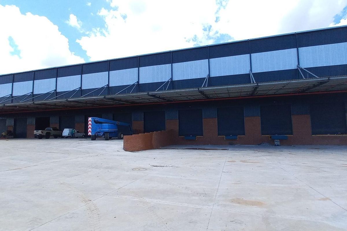 7 731m2 North Riding Warehouse To Let - Photo 4